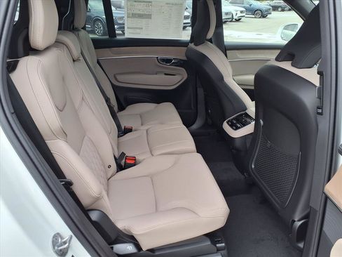 New 2026 Volvo XC90 B6 Plus w/ Protection Package Premier image 10