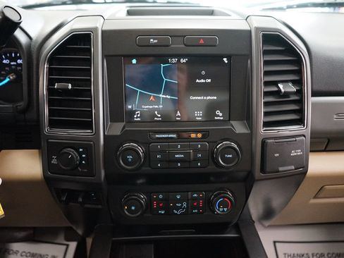 Used 2019 Ford F250 XLT w/ XLT Premium Package AWD/4WD image 7