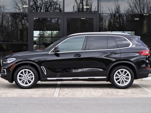 Used 2023 BMW X5 xDrive40i w/ Parking Assistance Package image 5