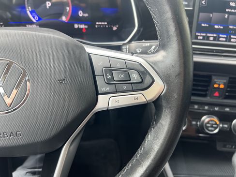 Used 2023 Volkswagen Jetta SE w/ Panoramic Sunroof Package FWD image 18