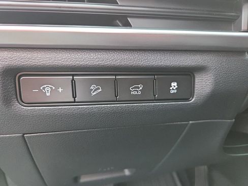 Used 2025 Kia Telluride S FWD image 9