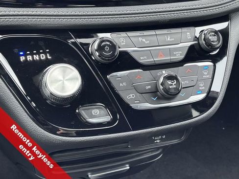 New 2026 Chrysler Pacifica Select w/ S Appearance Package image 29