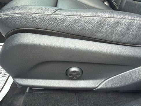 Used 2021 Mercedes-Benz GLC 300 4MATIC Coupe image 26