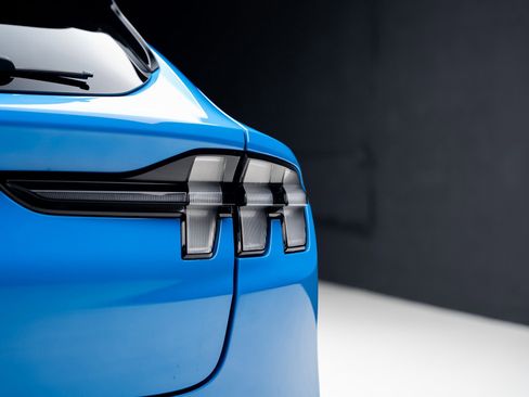 Used 2021 Ford Mustang Mach-E GT image 29