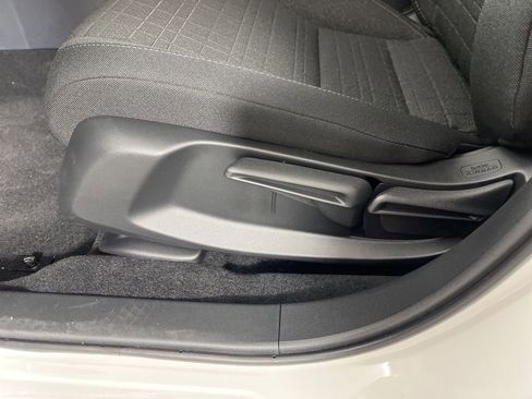 New 2026 Honda HR-V LX image 22