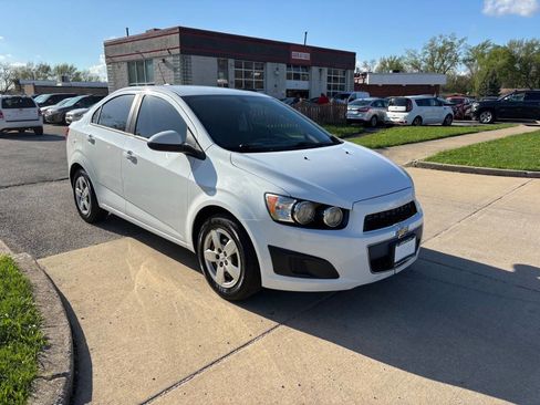Used 2015 Chevrolet Sonic LS image 8