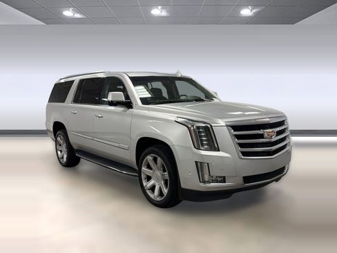 Used 2020 Cadillac Escalade ESV Luxury RWD image 6