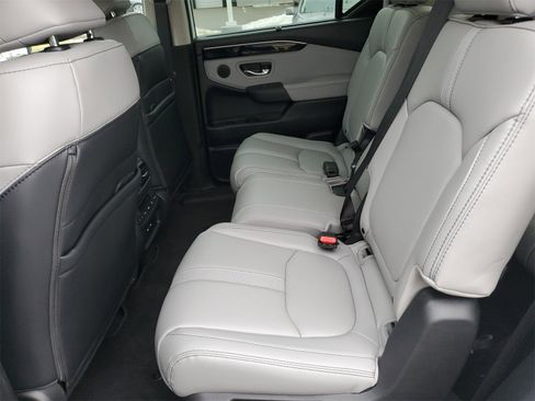 Used 2025 Honda Pilot EX-L image 13