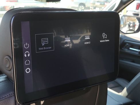 New 2026 GMC Yukon XL Denali w/ Denali Reserve Package image 5