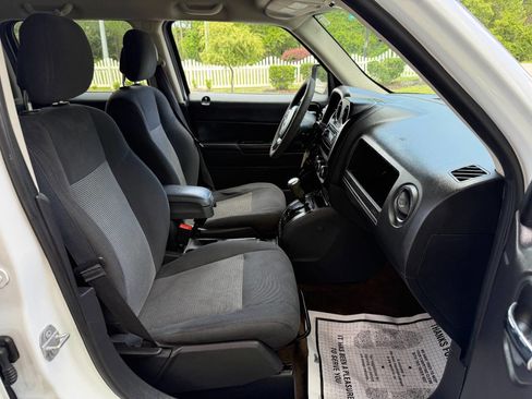 Used 2016 Jeep Patriot Sport w/ Power Value Group image 17