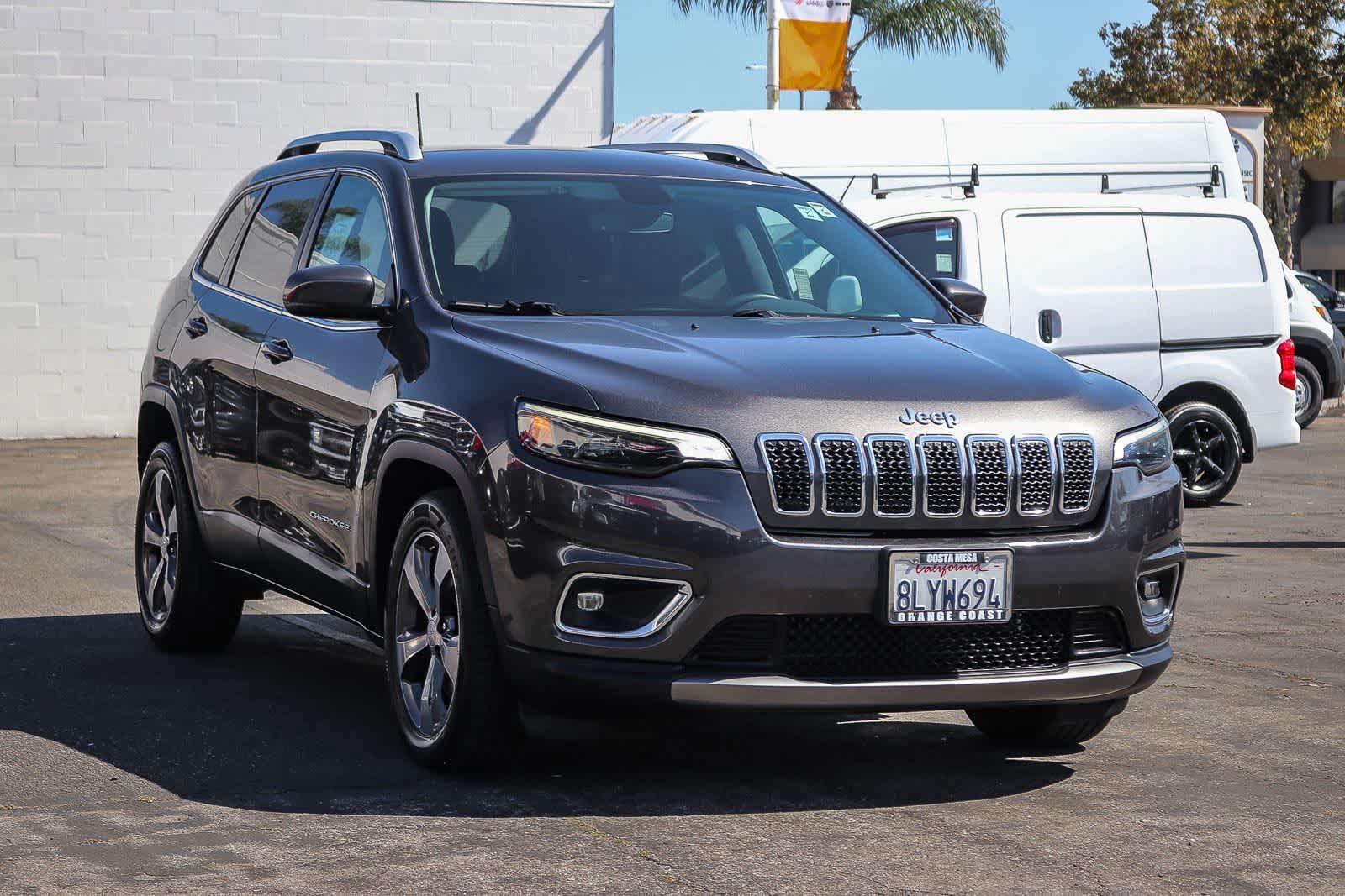 Used 2019 Jeep Cherokee Limited FWD image 3