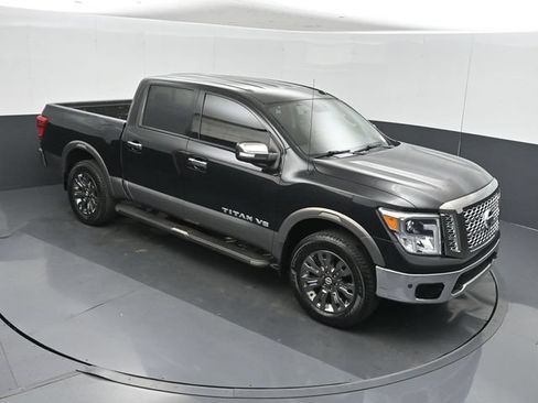 Used 2018 Nissan Titan Platinum Reserve w/ Platinum Utility Package AWD/4WD image 39
