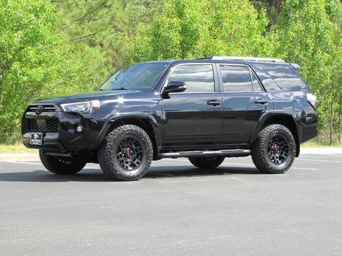 Used 2021 Toyota 4Runner SR5 Premium w/ Moonroof Package image 3
