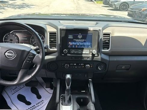 Used 2024 Nissan Frontier SV w/ SV Convenience Package RWD image 13
