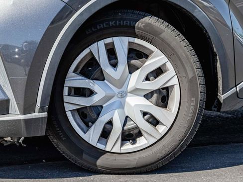 Used 2021 Toyota C-HR LE image 7