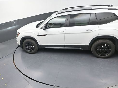 New 2026 Volkswagen Atlas Peak Edition AWD/4WD image 17