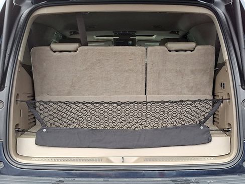 Used 2020 Chevrolet Tahoe LT image 30