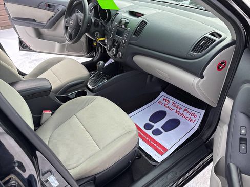 Used 2011 Kia Forte EX image 8