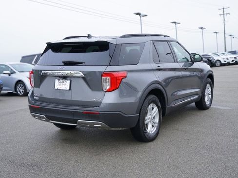 Used 2023 Ford Explorer XLT w/ Equipment Group 202A image 5