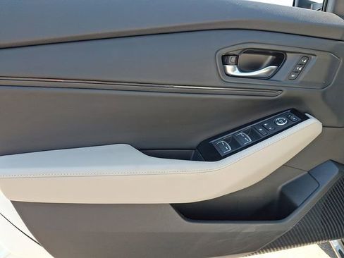 Used 2024 Honda Accord Touring image 12