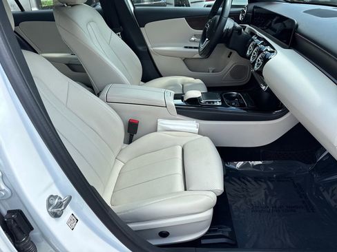 Used 2019 Mercedes-Benz A 220 4MATIC image 13