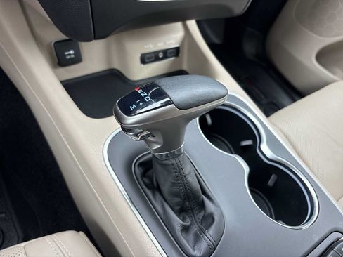 Used 2018 Dodge Durango Citadel w/ Technology Group AWD/4WD image 16