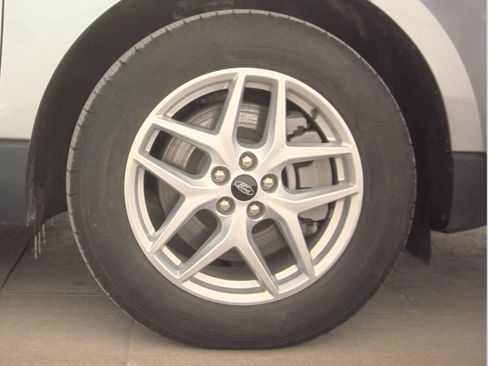 Used 2024 Ford Edge SEL w/ Convenience Package image 10