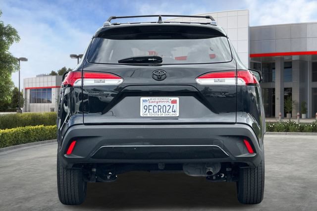 Certified 2022 Toyota Corolla Cross LE w/ Moonroof Package FWD image 6