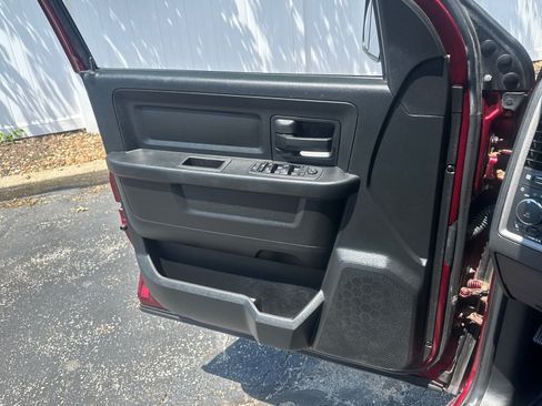 Used 2018 RAM 1500 Express w/ Wheel & Sound Group AWD/4WD image 17