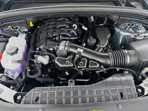 New 2025 Jeep Grand Cherokee Overland image 18