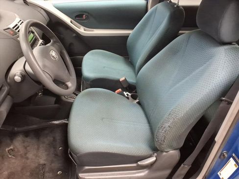 Used 2007 Toyota Yaris 2-Door Hatchback image 12