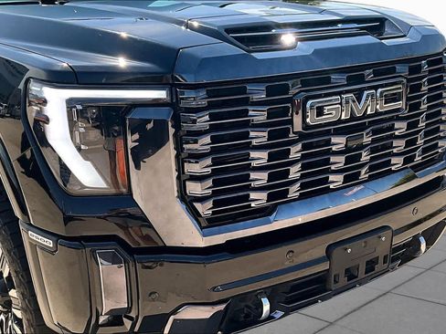 Used 2024 GMC Sierra 2500 Denali Ultimate AWD/4WD image 30