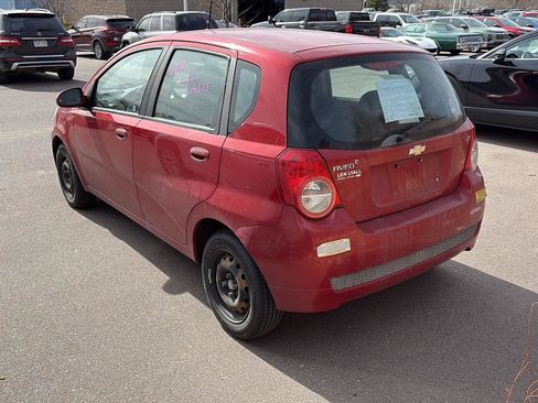 Used 2010 Chevrolet Aveo5 LT image 3