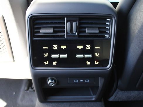 New 2026 Porsche Cayenne image 38