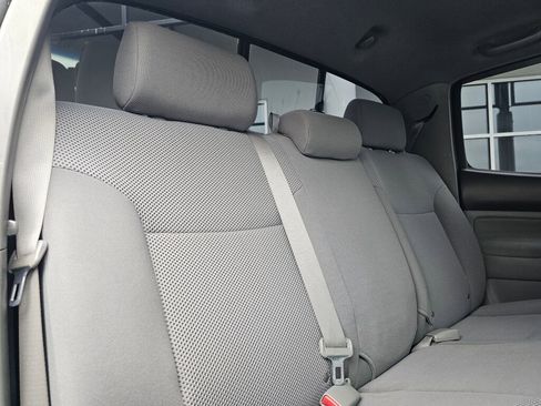 Used 2010 Toyota Tacoma 4x4 Double Cab image 14