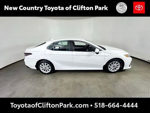 Used 2023 Toyota Camry LE image 2