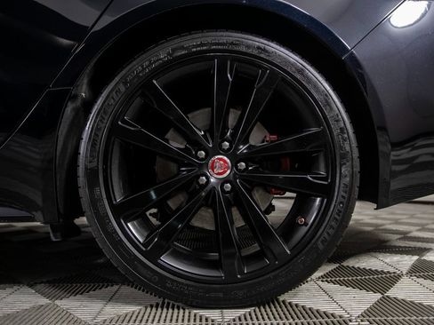 Used 2018 Jaguar XF First Edition image 44