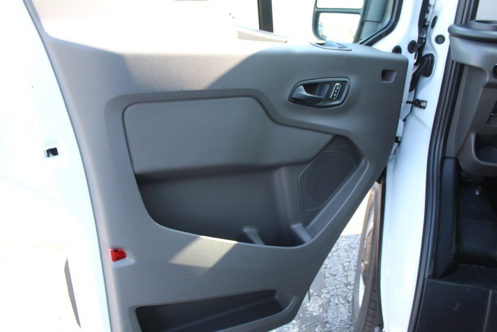 New 2027 Ford Transit 250 148 Medium Roof w/ Load Area Protection Package RWD image 22