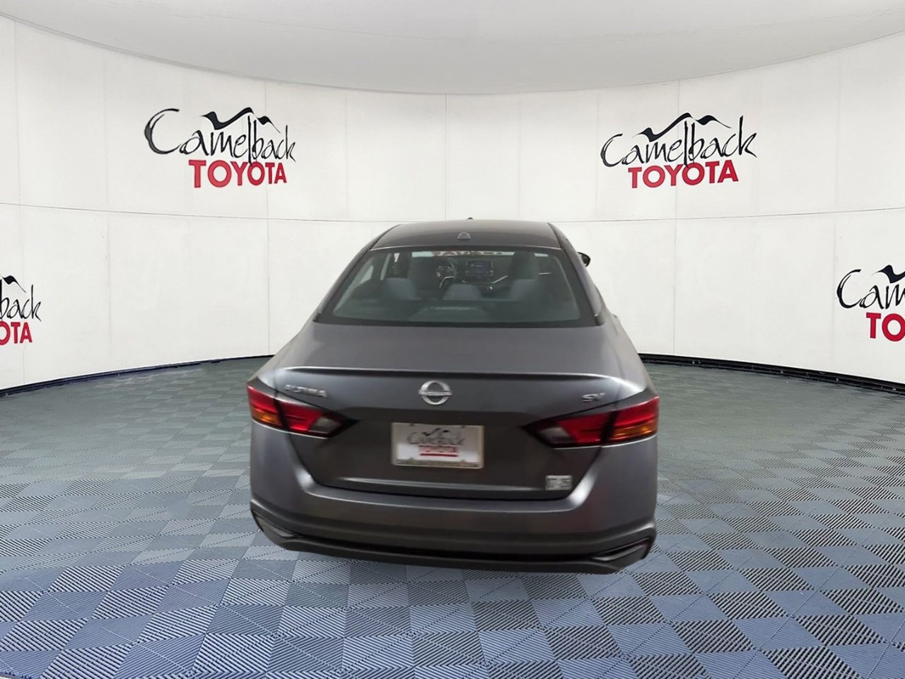 Used 2023 Nissan Altima 2.5 SV FWD image 9