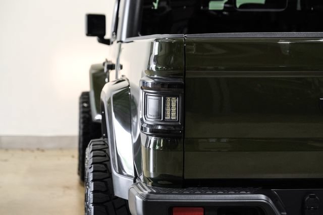 Used 2023 Jeep Gladiator Sport AWD/4WD image 30