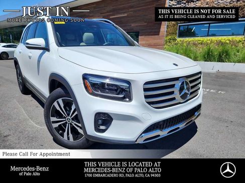 Used 2026 Mercedes-Benz GLB 250 image 1