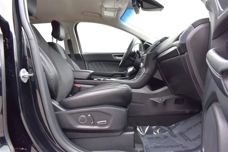 Used 2018 Ford Edge Sport w/ Equipment Group 401A AWD/4WD image 33