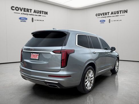 Used 2023 Cadillac XT6 Premium Luxury w/ Technology Package FWD image 5
