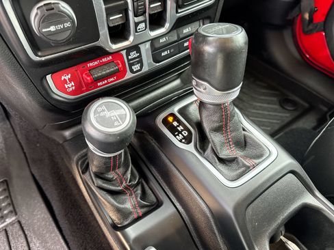 Used 2021 Jeep Gladiator Rubicon AWD/4WD image 20