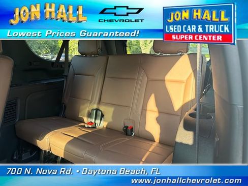 Used 2025 Chevrolet Suburban High Country AWD/4WD image 24