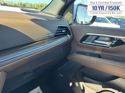 Used 2025 Chevrolet Tahoe High Country image 24
