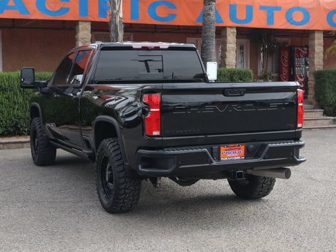 Used 2024 Chevrolet Silverado 2500 LTZ w/ LTZ Plus Package AWD/4WD image 6