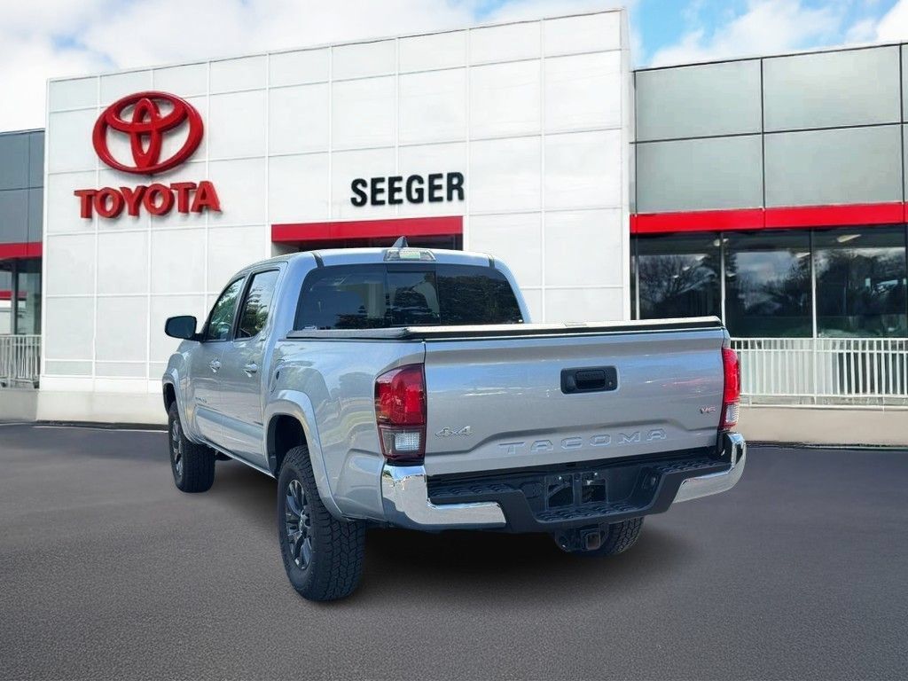 Used 2022 Toyota Tacoma SR5 AWD/4WD image 7