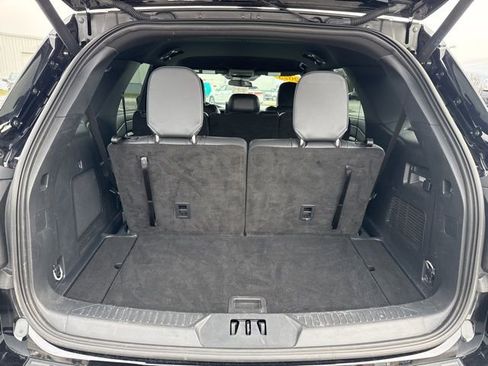 Used 2025 Ford Explorer ST-Line w/ ST-Line Street Pack image 42