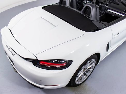 Used 2024 Porsche 718 Boxster S RWD image 21
